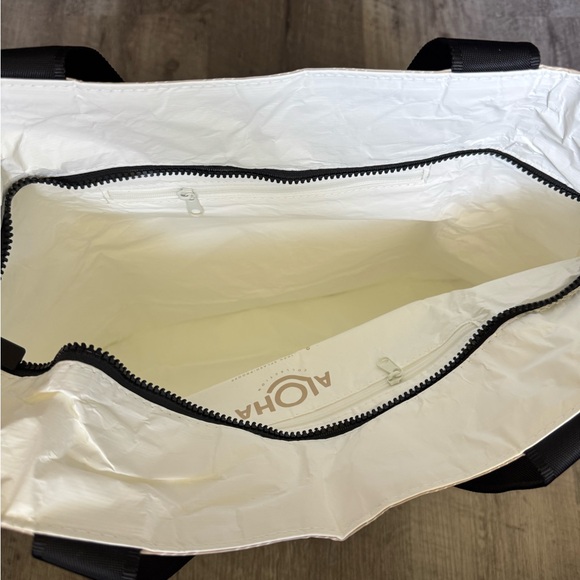 NWOT aloha collection tan palaka - Picture 4 of 7